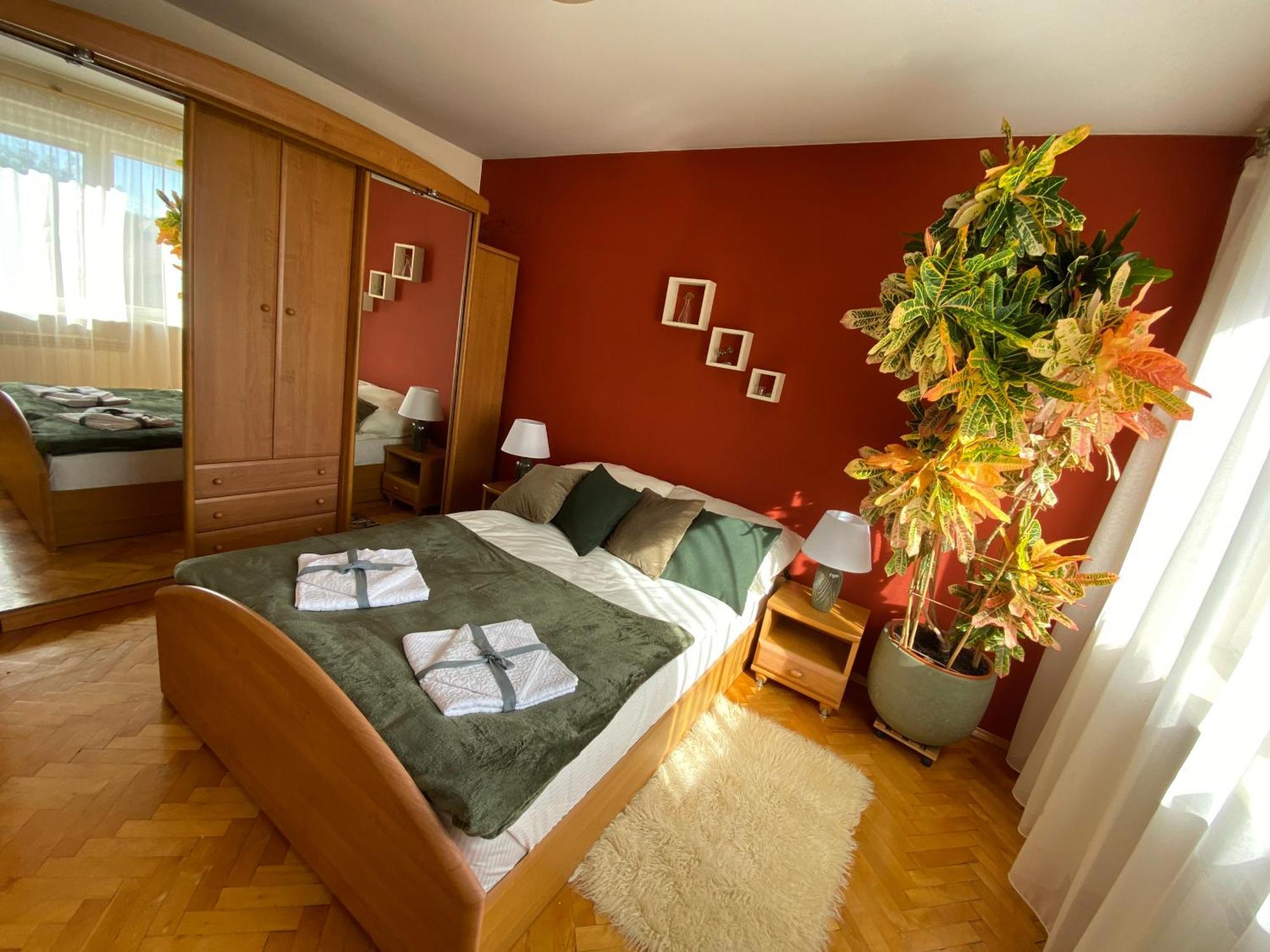 Przytulny Dom Pod Jabloniami Przy Targach Kielce Villa Kültér fotó