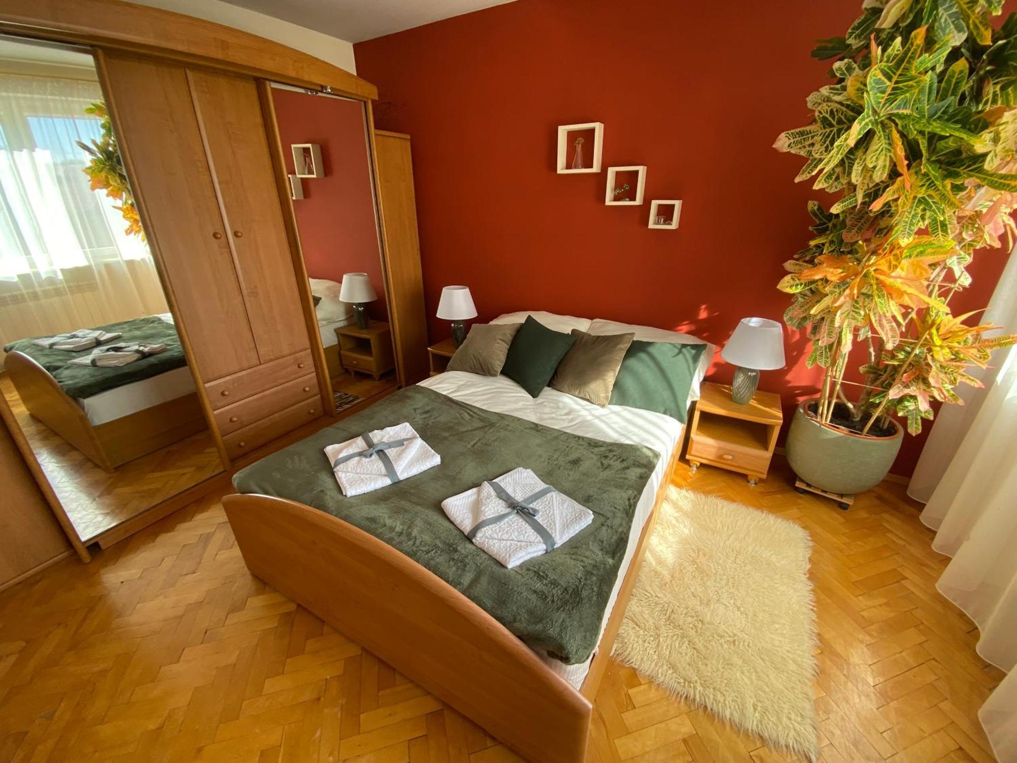 Przytulny Dom Pod Jabloniami Przy Targach Kielce Villa Kültér fotó