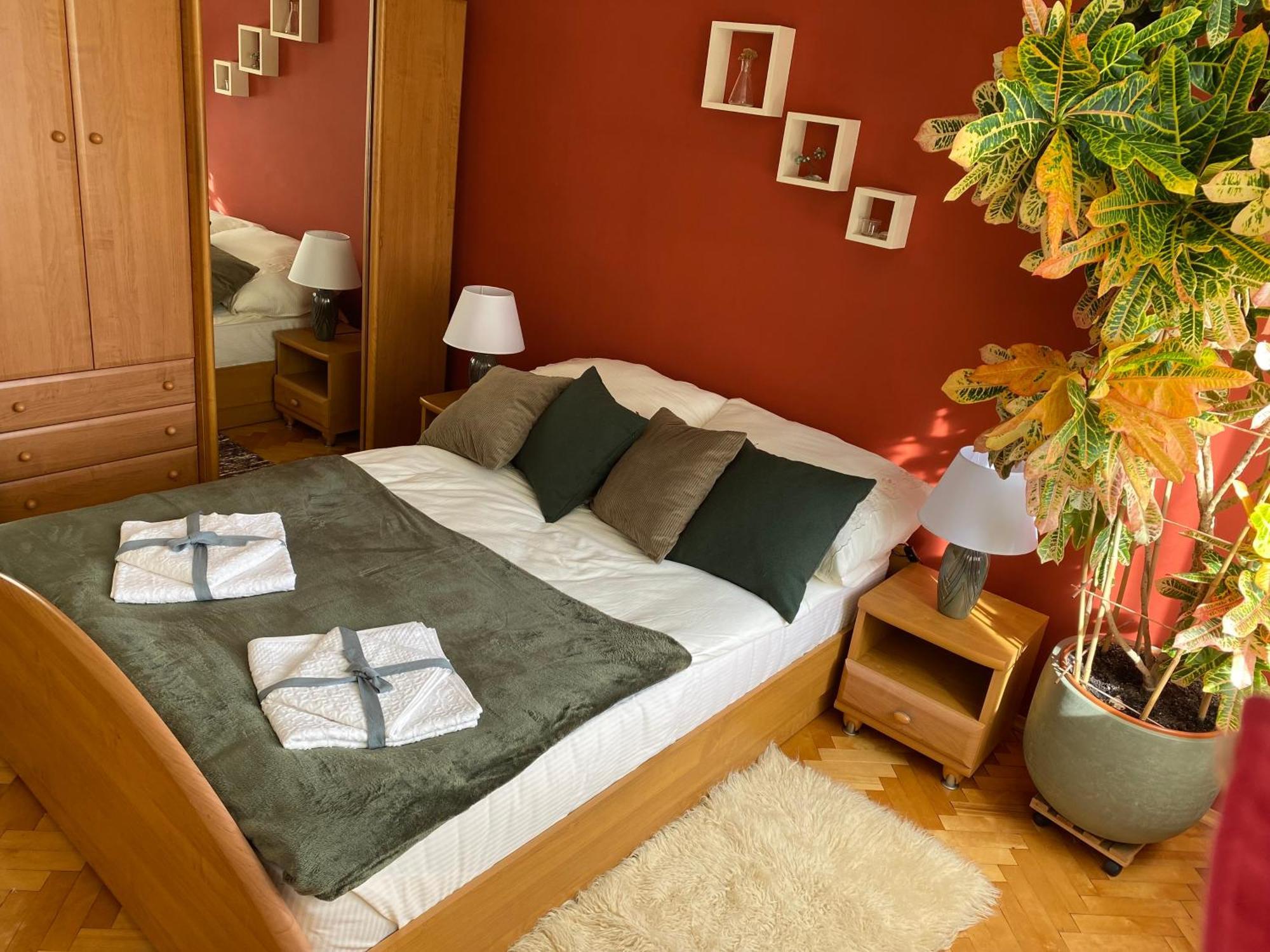 Przytulny Dom Pod Jabloniami Przy Targach Kielce Villa Kültér fotó