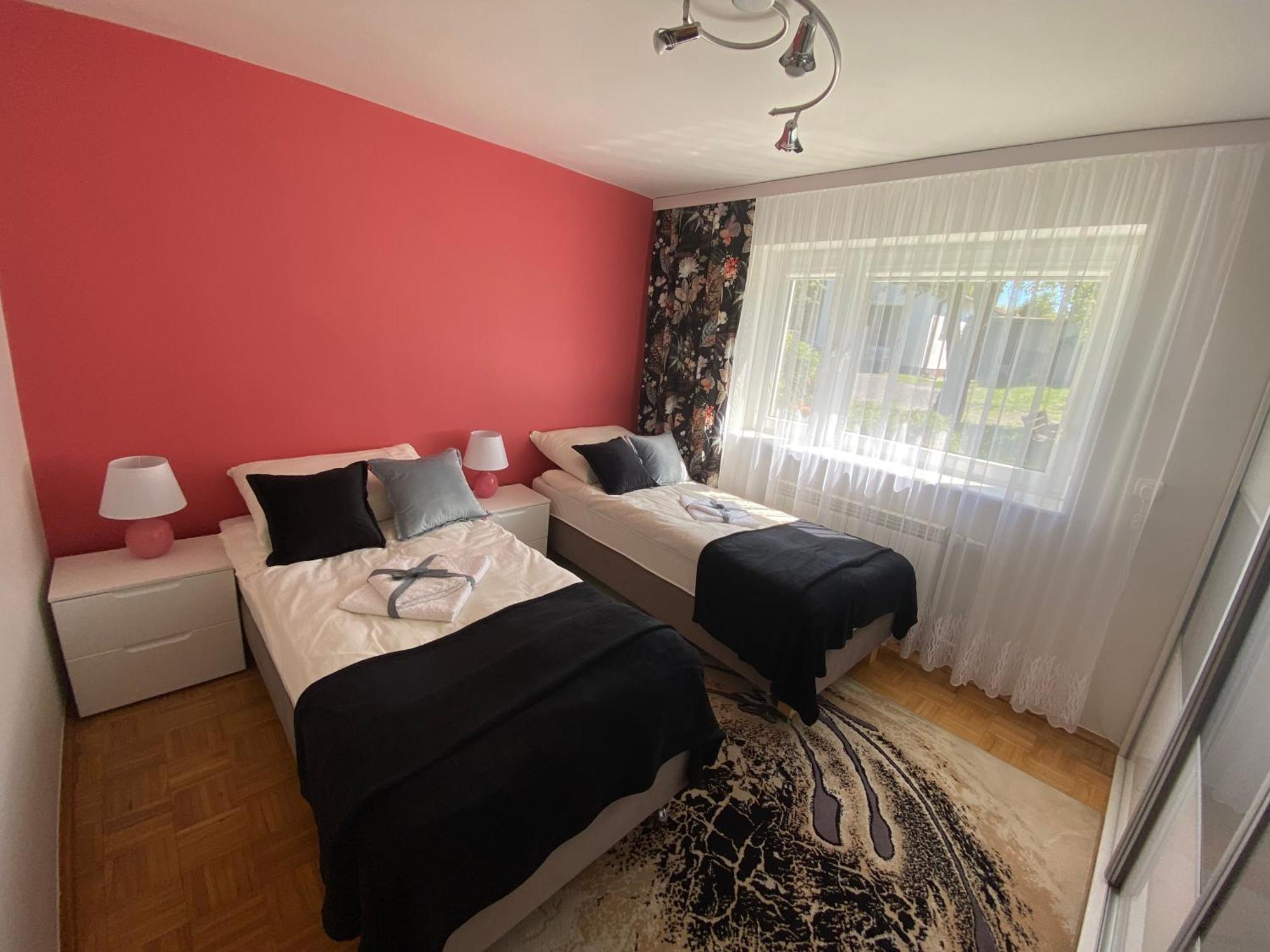 Przytulny Dom Pod Jabloniami Przy Targach Kielce Villa Kültér fotó